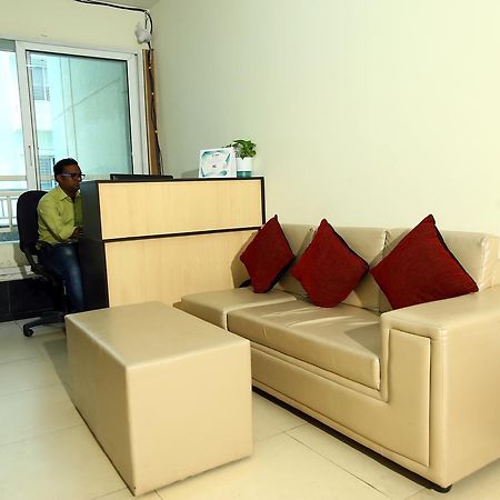Fresh Living Prime Hitech Hotel Hyderabad Exterior foto