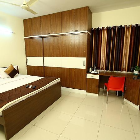 Fresh Living Prime Hitech Hotel Hyderabad Exterior foto