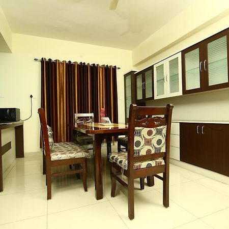 Fresh Living Prime Hitech Hotel Hyderabad Exterior foto