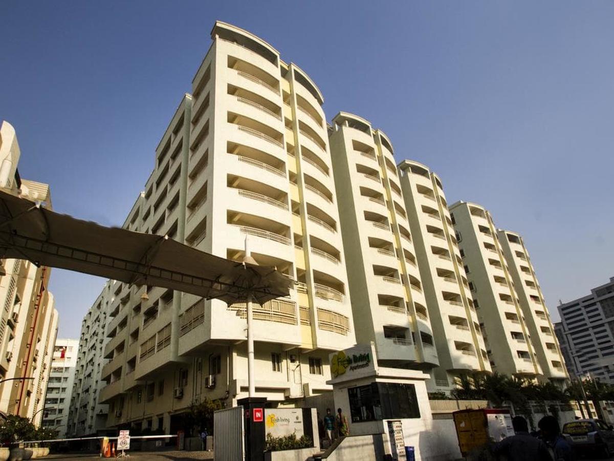 Fresh Living Prime Hitech Hotel Hyderabad Exterior foto
