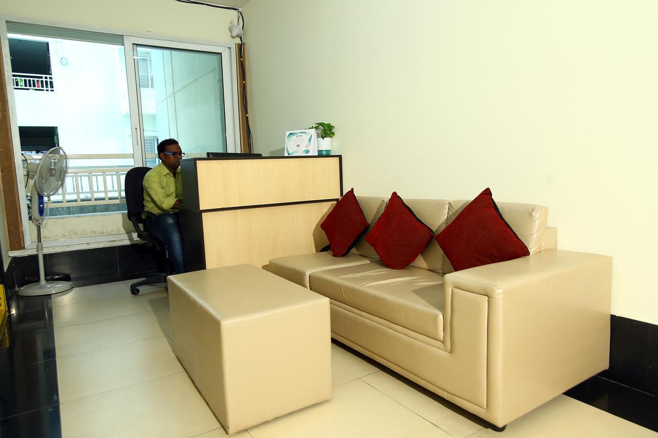 Fresh Living Prime Hitech Hotel Hyderabad Exterior foto