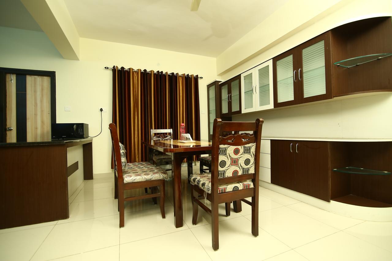 Fresh Living Prime Hitech Hotel Hyderabad Exterior foto