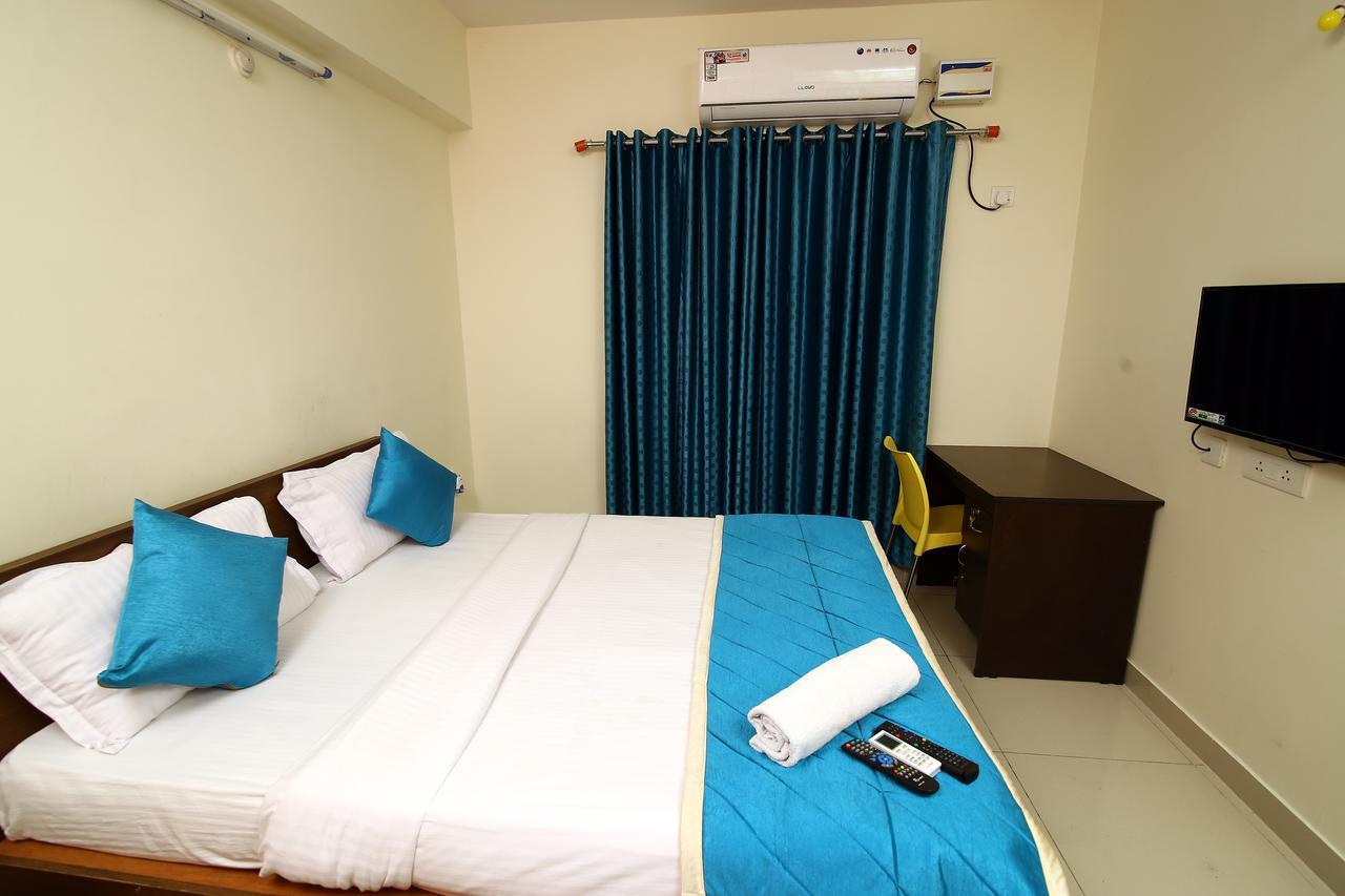 Fresh Living Prime Hitech Hotel Hyderabad Exterior foto
