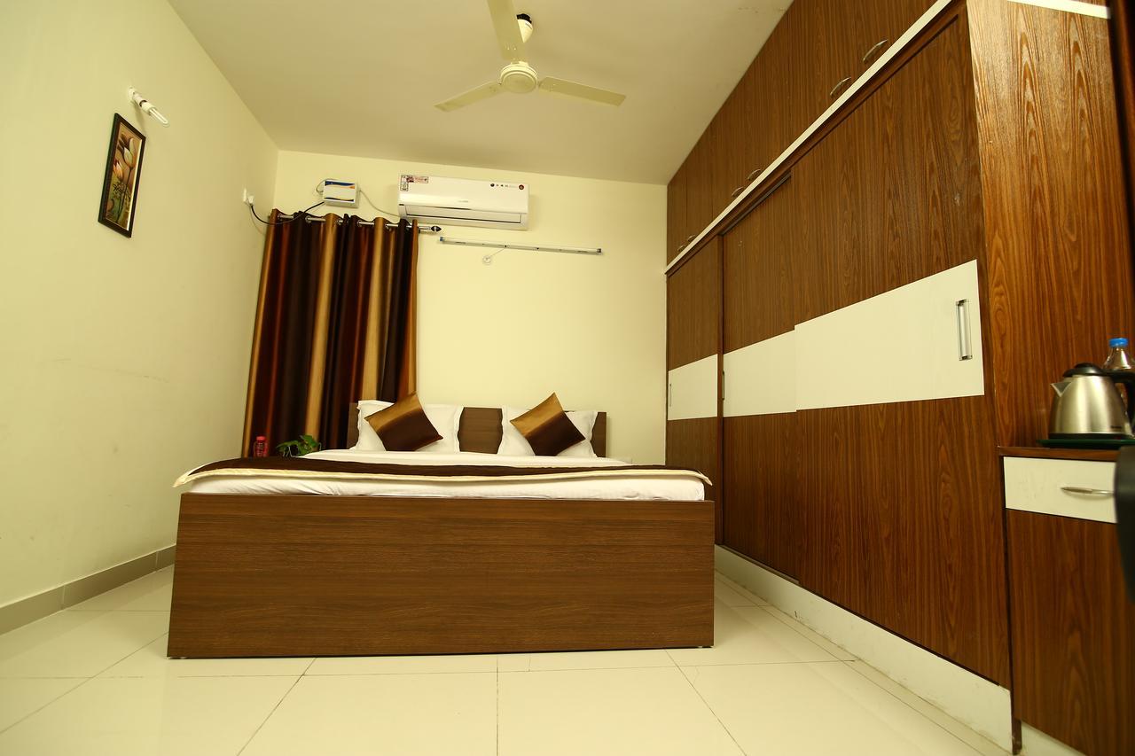Fresh Living Prime Hitech Hotel Hyderabad Exterior foto