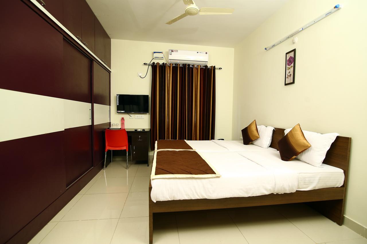 Fresh Living Prime Hitech Hotel Hyderabad Exterior foto