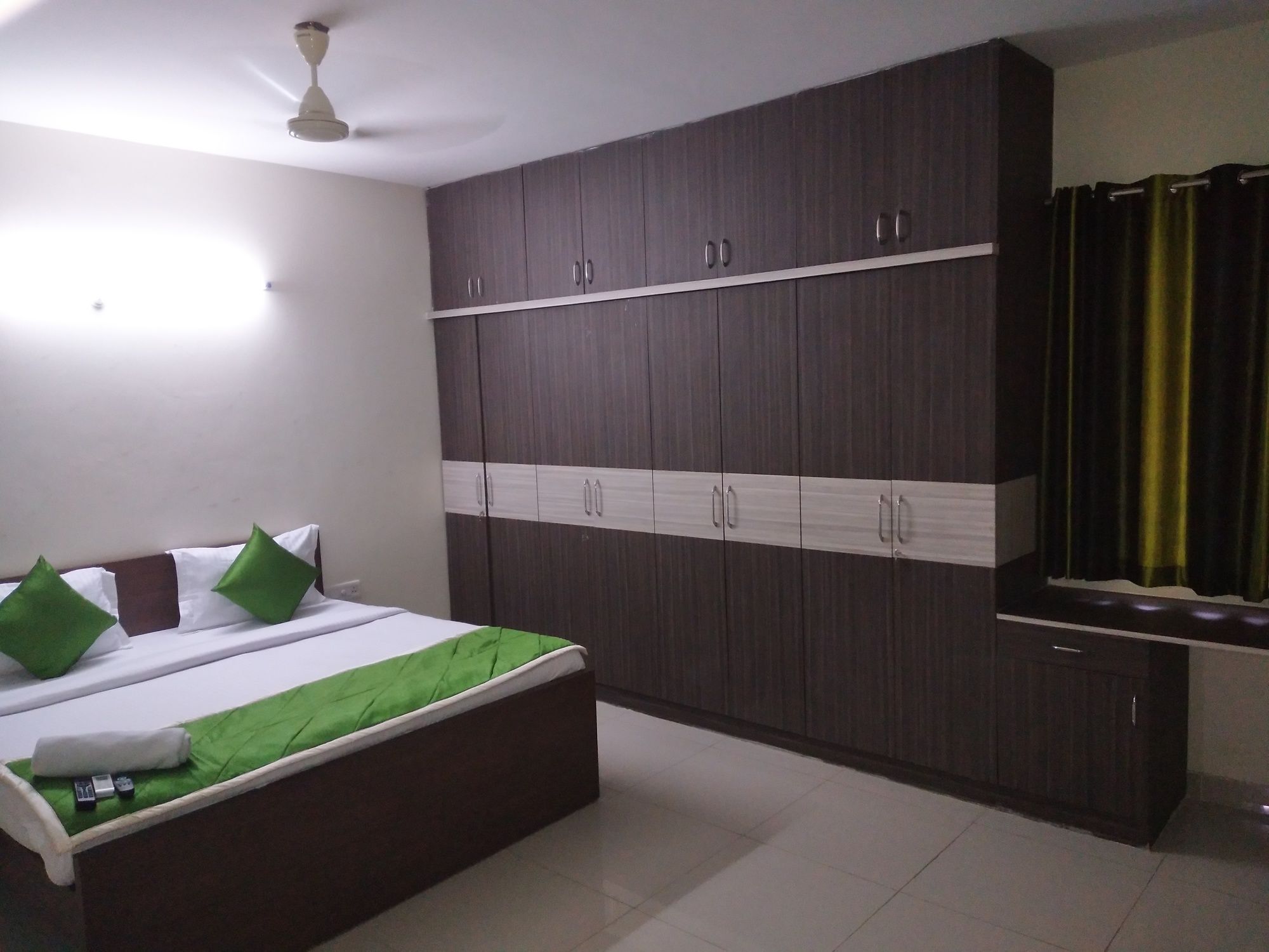 Fresh Living Prime Hitech Hotel Hyderabad Exterior foto