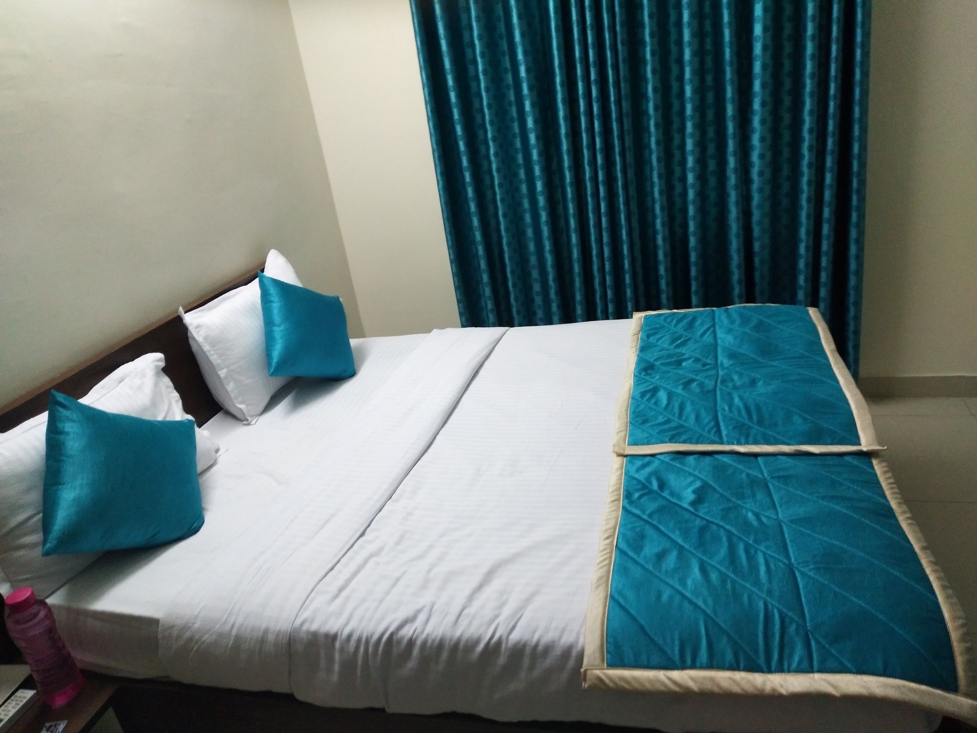 Fresh Living Prime Hitech Hotel Hyderabad Exterior foto